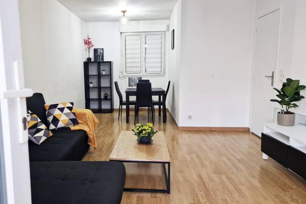 Appart Cosy & Spacieux-Metro7 Louis-Aragon+Parking Apartment Vitry-sur-Seine Exterior photo